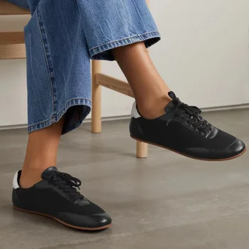 Ранняя весна 2023, Новая повседневная спортивная обувь из сетчатого материала, кожаные женские туфли на плоской подошве